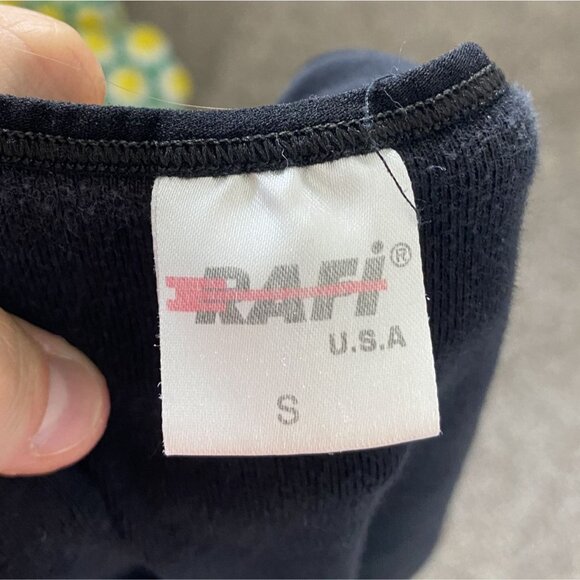 ⭐ 3/$15 Small Black Embroidered Dolphin Bahamas Tank Top - Picture 6 of 6